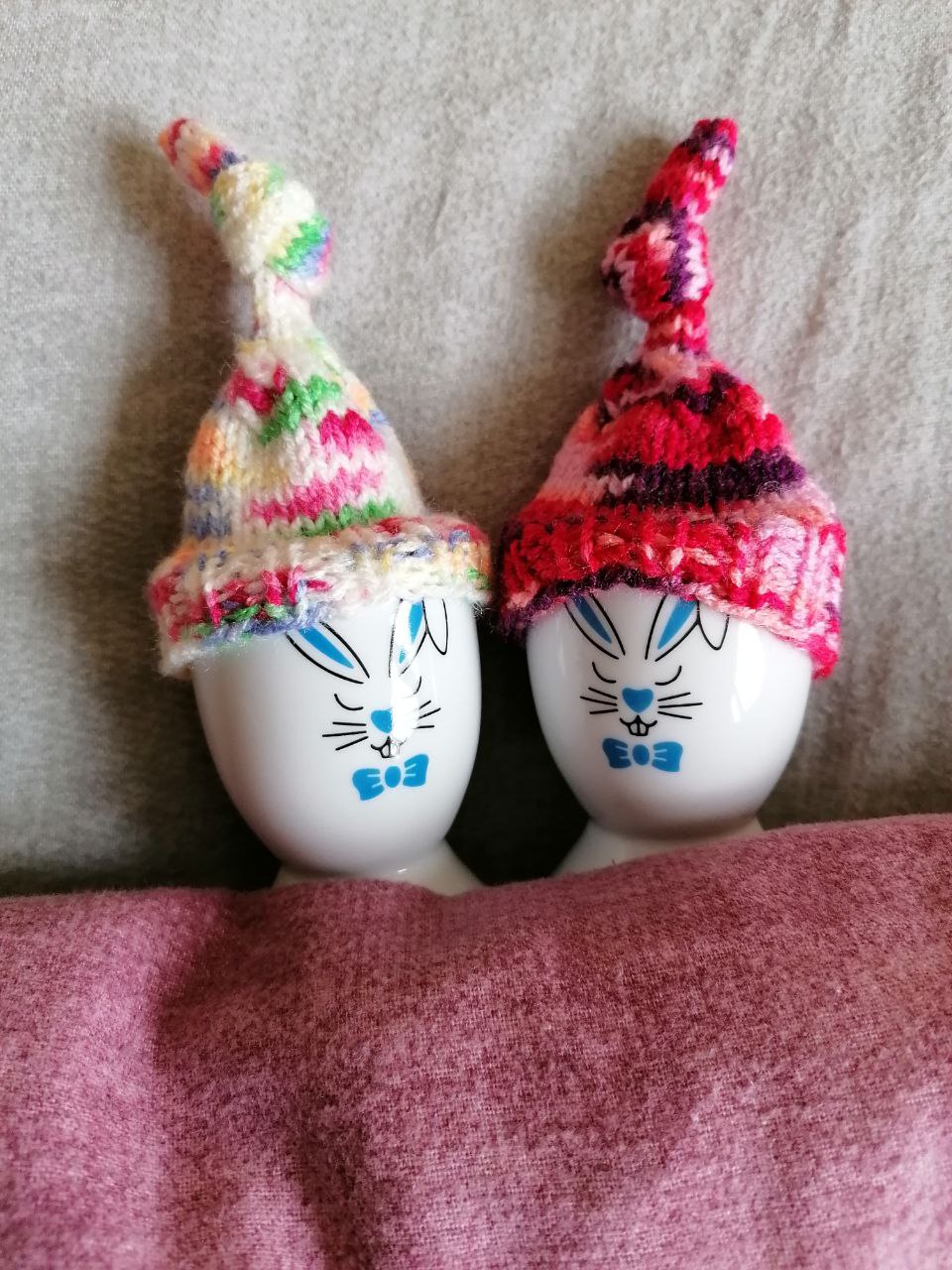 Ostereier im Bett.jpg